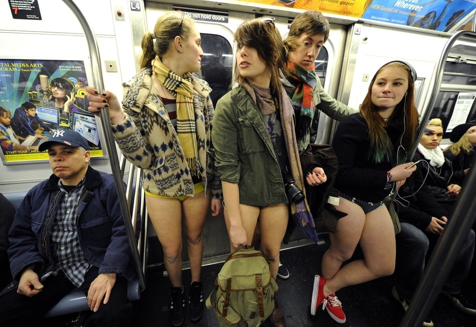 Секс в метро 18 фото