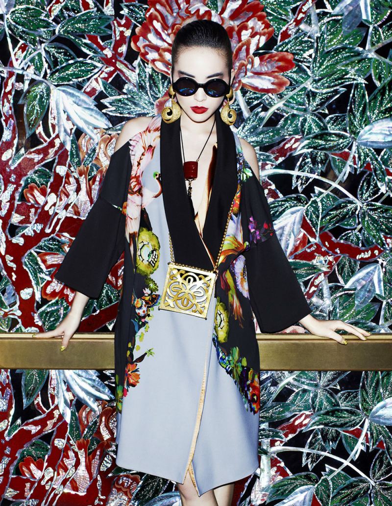 Saki Asamiya por Matt Irwin para Vogue Japan, 2013
