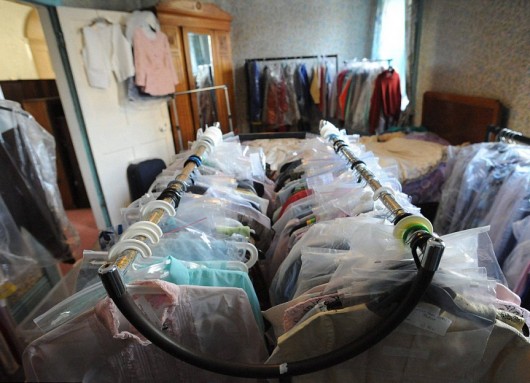 Mujer fallece dejando colección de Alta Costura sin nunca haberla usado