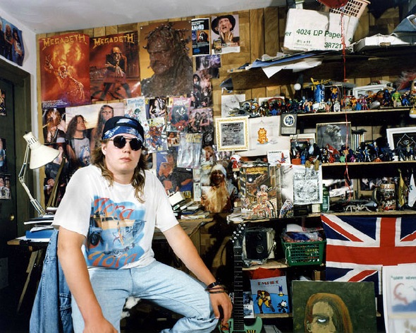 “In My Room: Teenagers in Their Bedrooms”, una mirada gráfica al universo adolescente