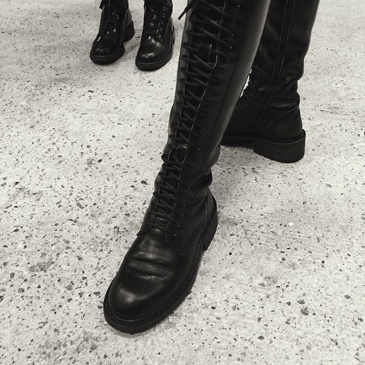 Patti Smith and Ann Demeulemeester's boots - Viste la Calle