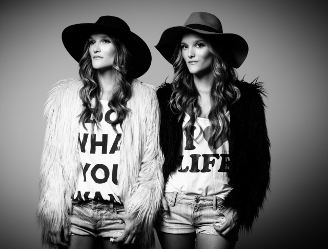 Sisterly Style, el blog que convirtió a las gemelas colombianas en ‘It girls’