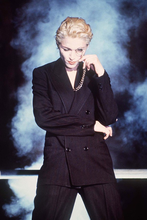 Madonna y los diseñadores, más allá del sostén cónico de Gaultier