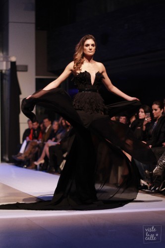 La alta costura nacional se dejó ver en el Renaissance Fashion Santiago