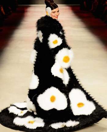 Diseños de moda inspirados en huevos