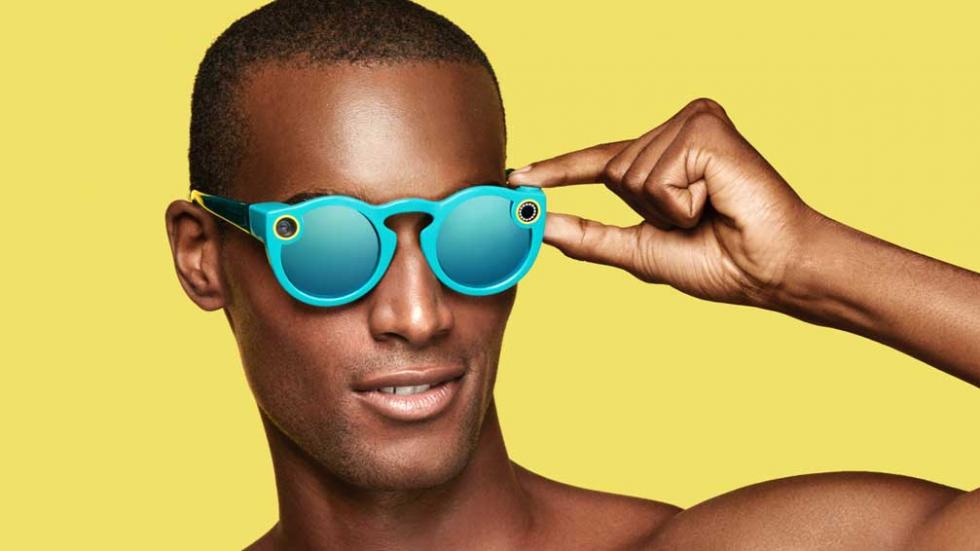 Fashion Report: Las gafas de Snapchat, las nuevas herramientas de compra que tendrá Instagram, la etiqueta que distingue si la ropa es libre de esclavitud infantil