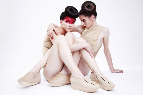 Julia Kaldy: zapatos que se funden en nuestras piernas