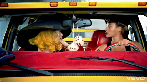 Lady Gaga y Beyoncé = Telephone