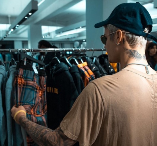 Justin Bieber y la línea de ropa que promociona su tour Purpose
