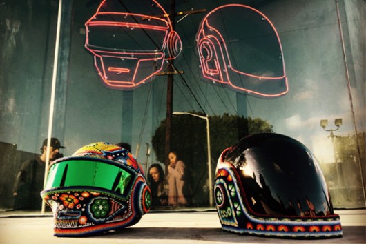 Misterios en la moda: ¿Quién diseña los cascos para Daft Punk?