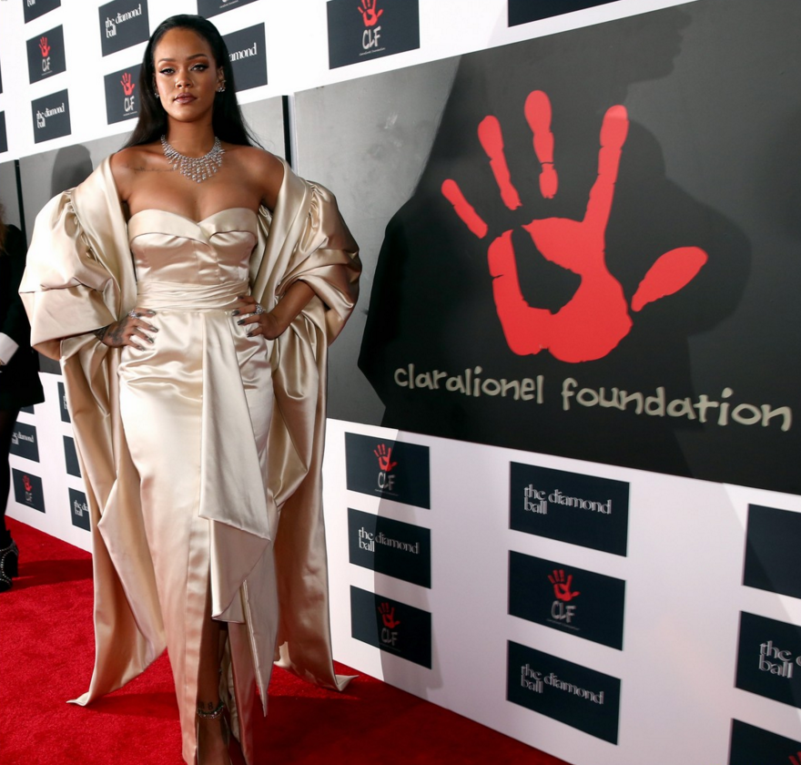 Rihanna y Donna Karan se unen para crear una colección solidaria 