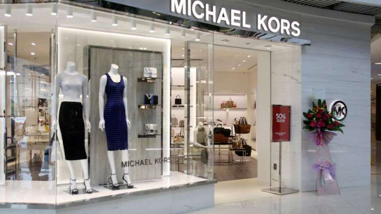 Michael Kors cerrará más de 100 tiendas en los próximos años