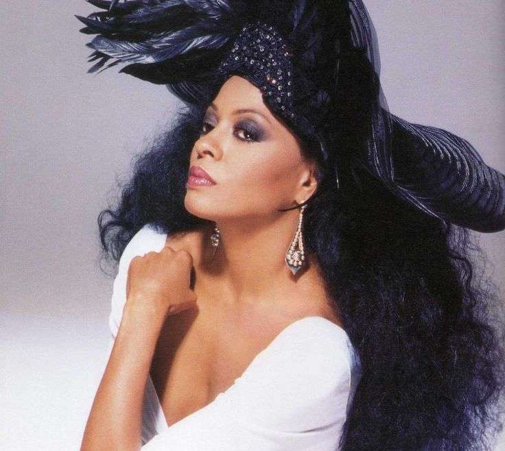 672c69ddd182d0a08ed659b055909143-diana-ross-big-hats - Viste la Calle