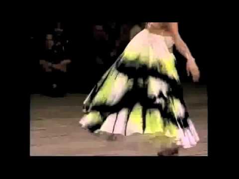 Los hitos de Alexander McQueen en video