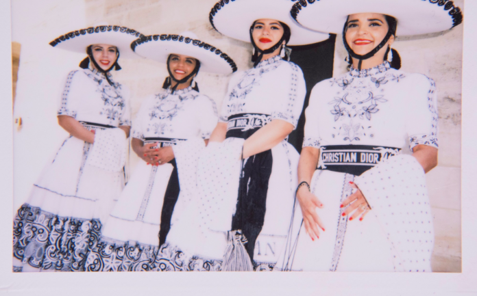Christian Dior Resort 2019, una colección inspirada en las jinetes del rodeo mexicano