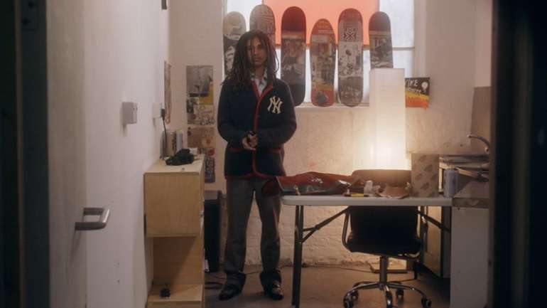 Connor Kawaii, el joven artista y modelo que combina su pasión con el skateboarding