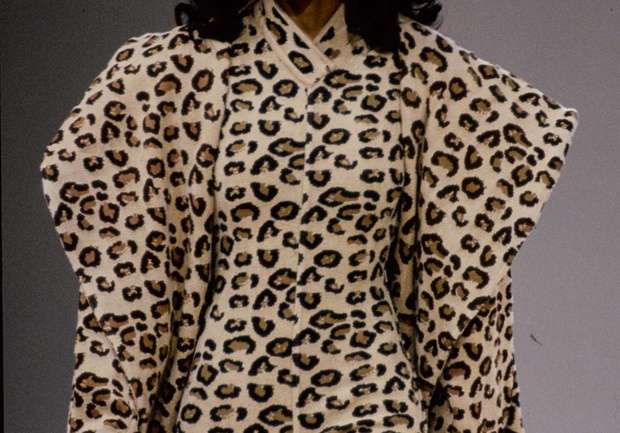 Kim Kardashian y su obsesión por el leopardo de Azzedine Alaïa