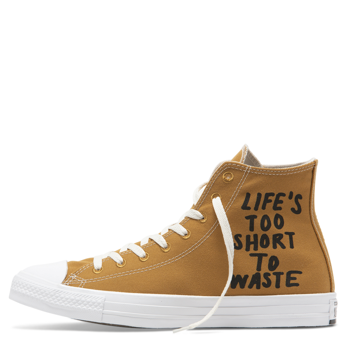 Converse Renew: La zapatilla de lona hecha 100% de botellas plásticas