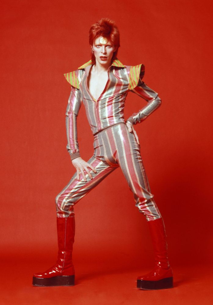 https://vistelacalle.com/wp-content/uploads/2019/07/Ziggy_Stardust_poster.jpg