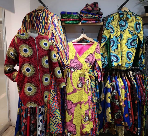 Entrevista a la marca afro-chilena de vestuario Amooti: “Las telas africanas, en calidad, no han logrado ser igualadas por la industria china”