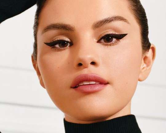 Rare Beauty: la línea de maquillaje de Selena Gómez