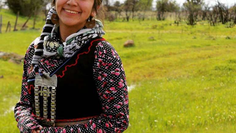 Identidad, cultura e historia: Sofía Huaiquil, la joven que llegó a TikTok para educar sobre el pueblo mapuche