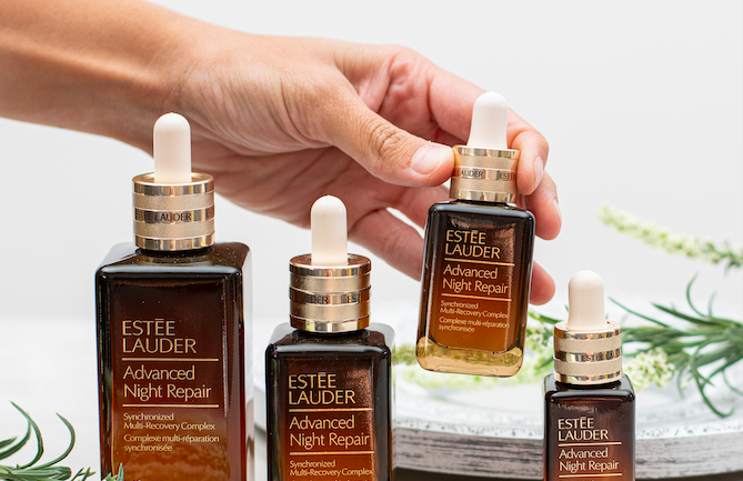 Estée Lauder lanzó su plataforma de ecommerce, e incluyó un probador de cosméticos virtual