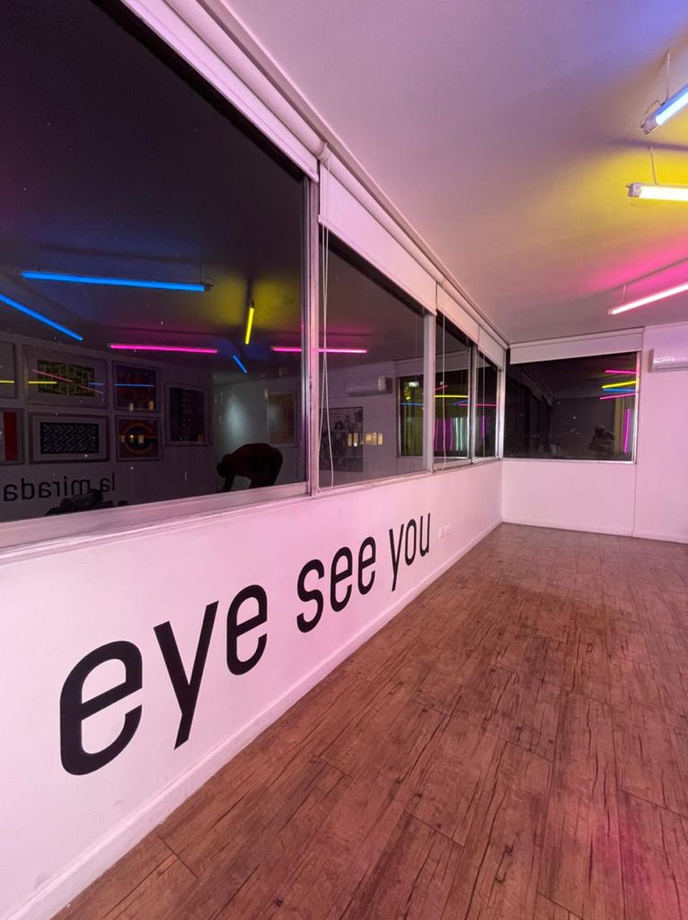 EyesUpCL, el nuevo proyecto de Retrovisión